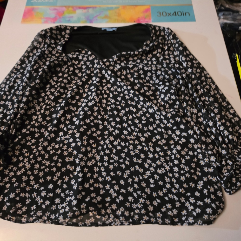 CeCe Womens Black Daisy Floral Surplice V-Neck Long Sleeve Blouse Size M